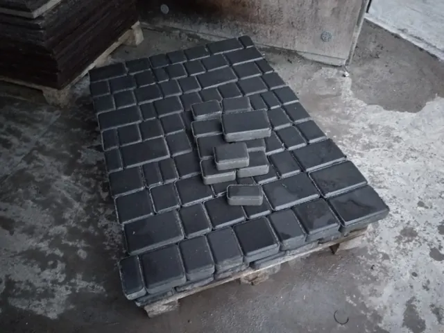 Вібропресована бруківка, чорна